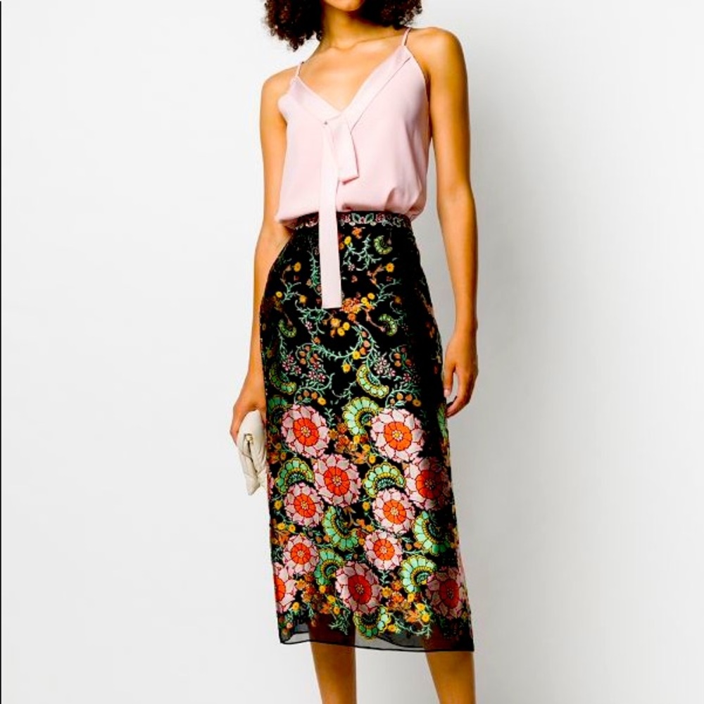 S O L D ❌ Alice + Olivia Maeve skirt Vinelands 10